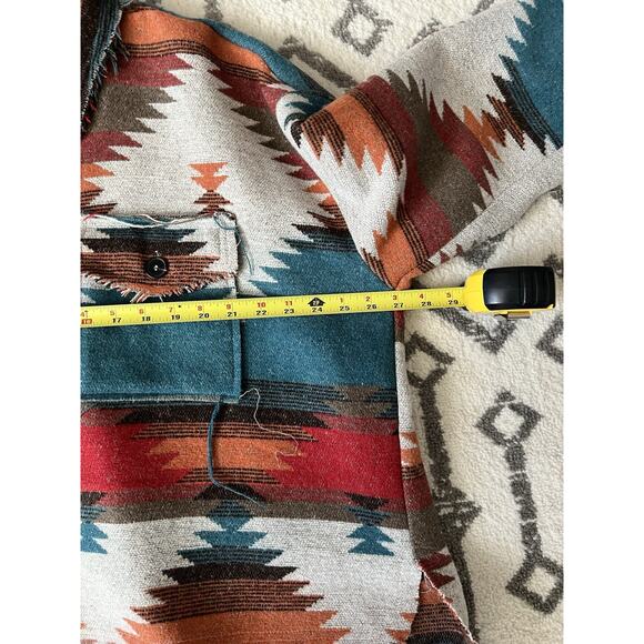 LA MIEL Women’s Aztec Southwestern Blanket Frayed Button Shacket Jacket Sz M - Picture 12 of 13